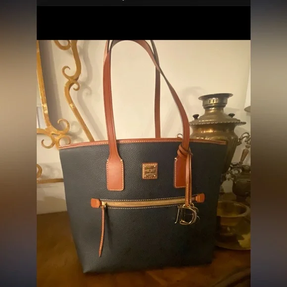 Dooney and Bourke Pebble leather shopper tote. Black. NWT - Picture 8 of 15